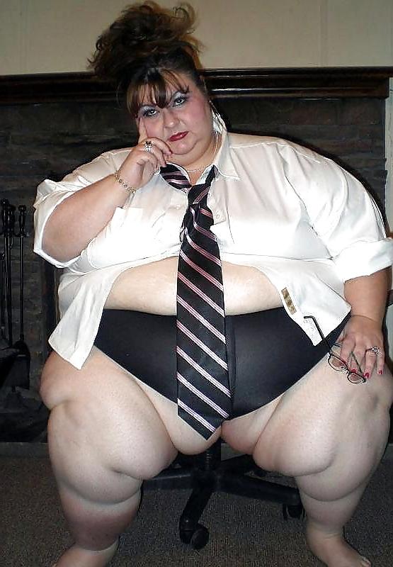 22P Ssbbw secretary don't want to work
