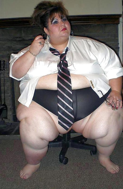 22P Ssbbw secretary don't want to work