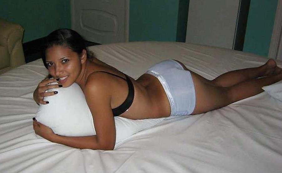 14P Cute Latin Teen Bares All