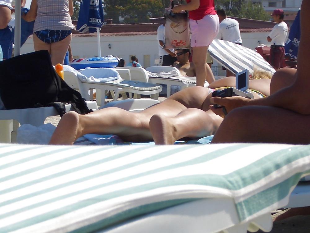 25P Beach Asses