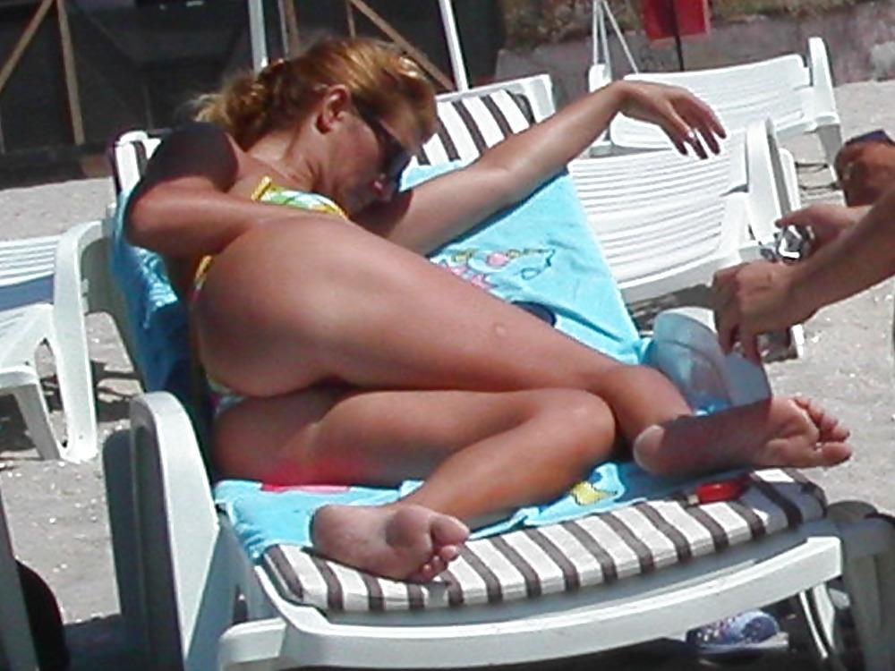 25P Beach Asses