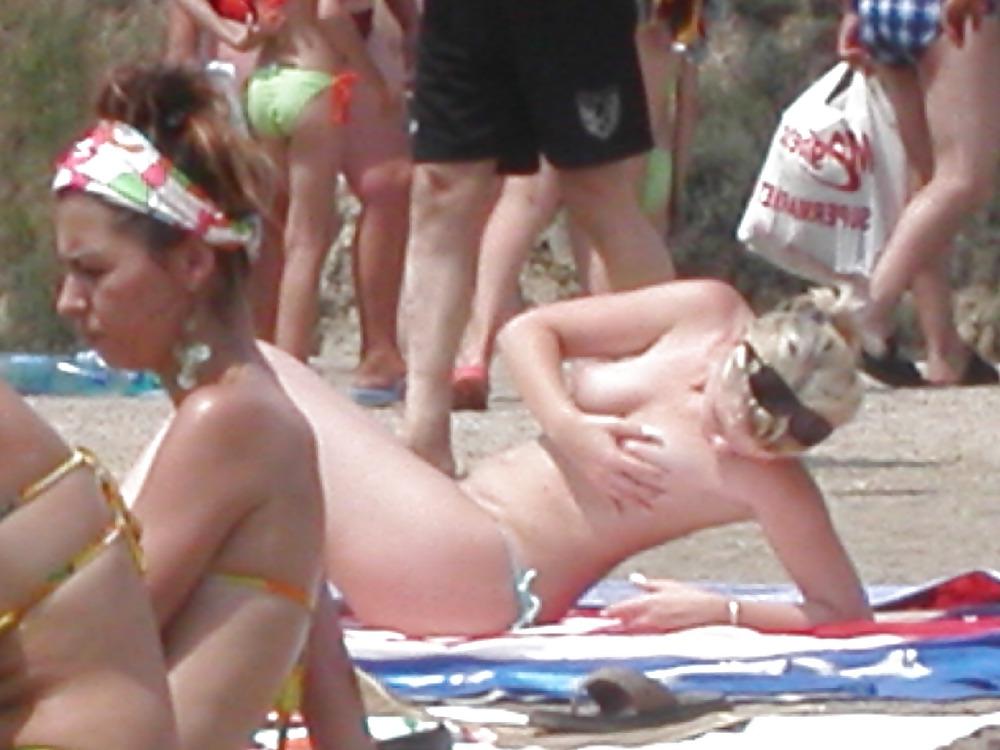 25P Beach Asses