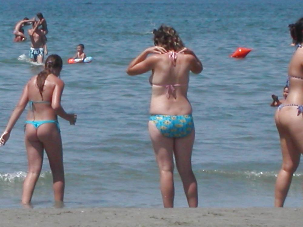 25P Beach Asses