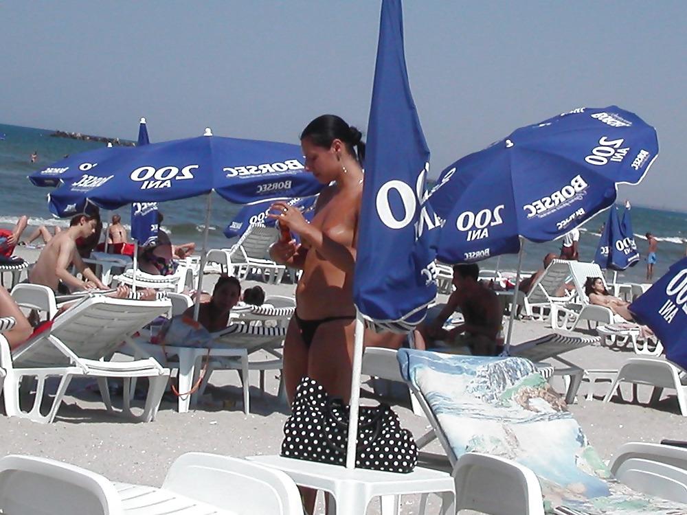 25P Beach Asses