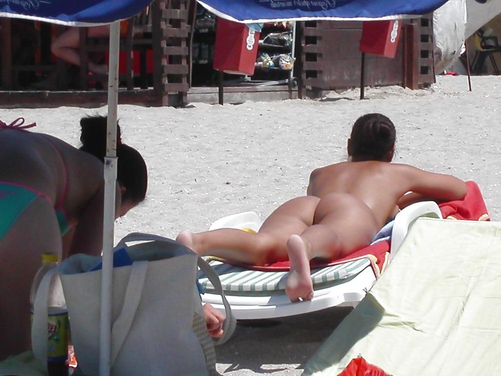 25P Beach Asses