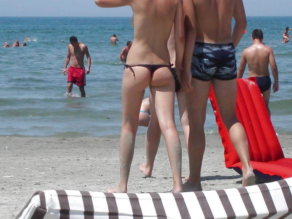 25P Beach Asses
