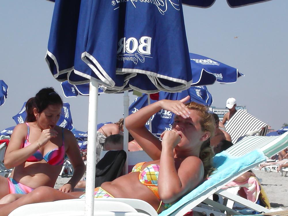 25P Beach Asses