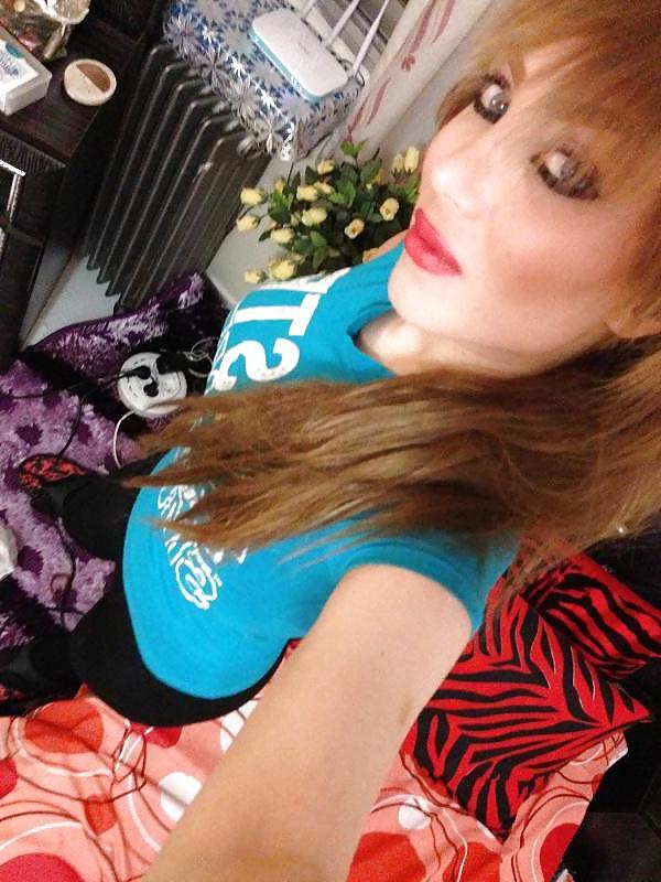 4P Persian woman
