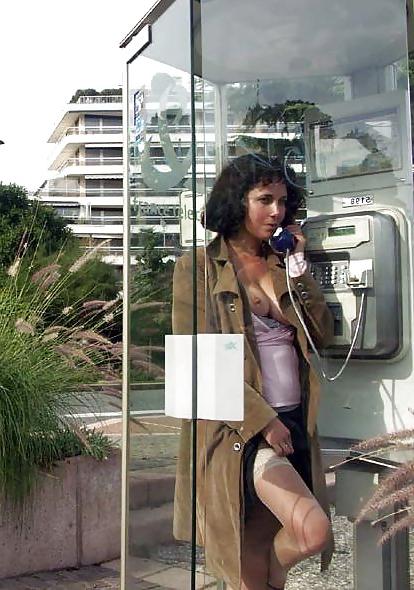 25P Flashing In A Phone Booth