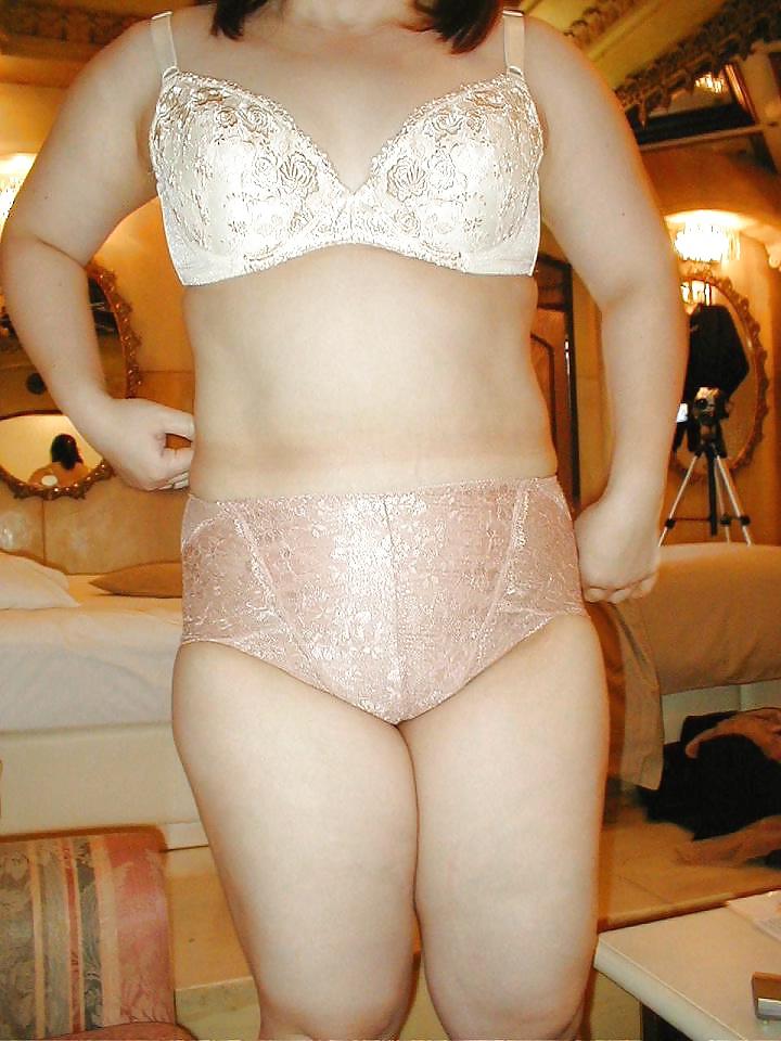 25P Japanese woman ass