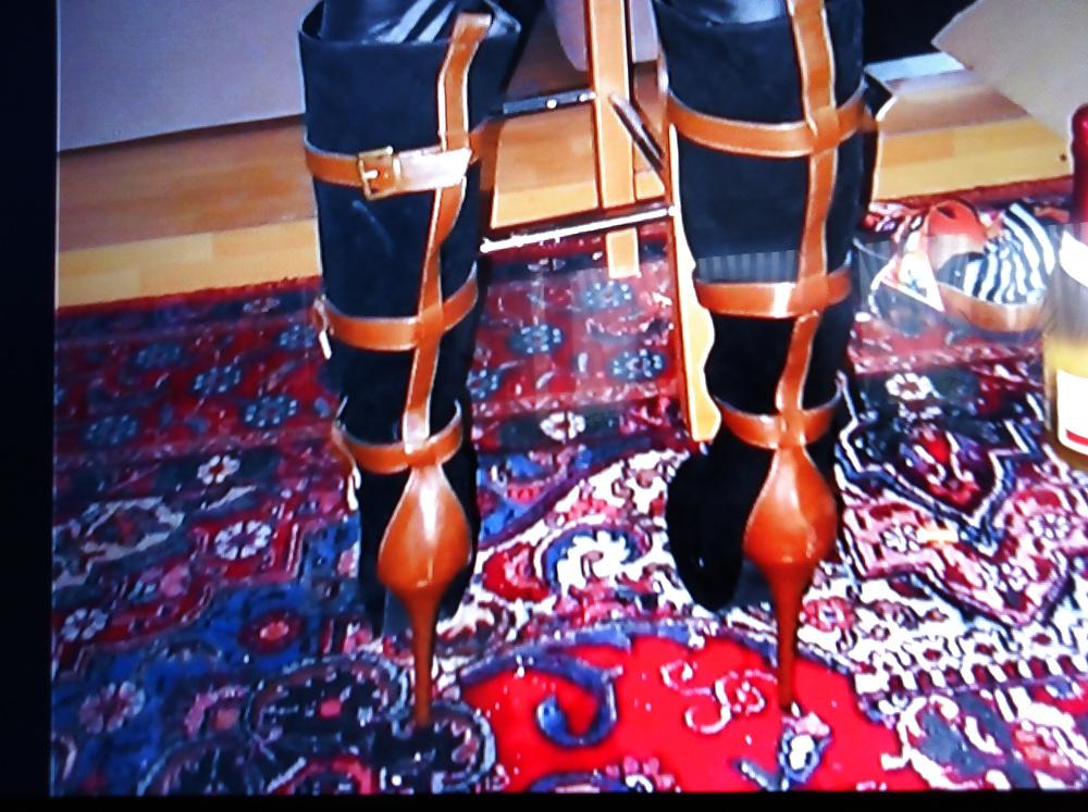 22P Meine Langen Beine mit Nylon und High Heels