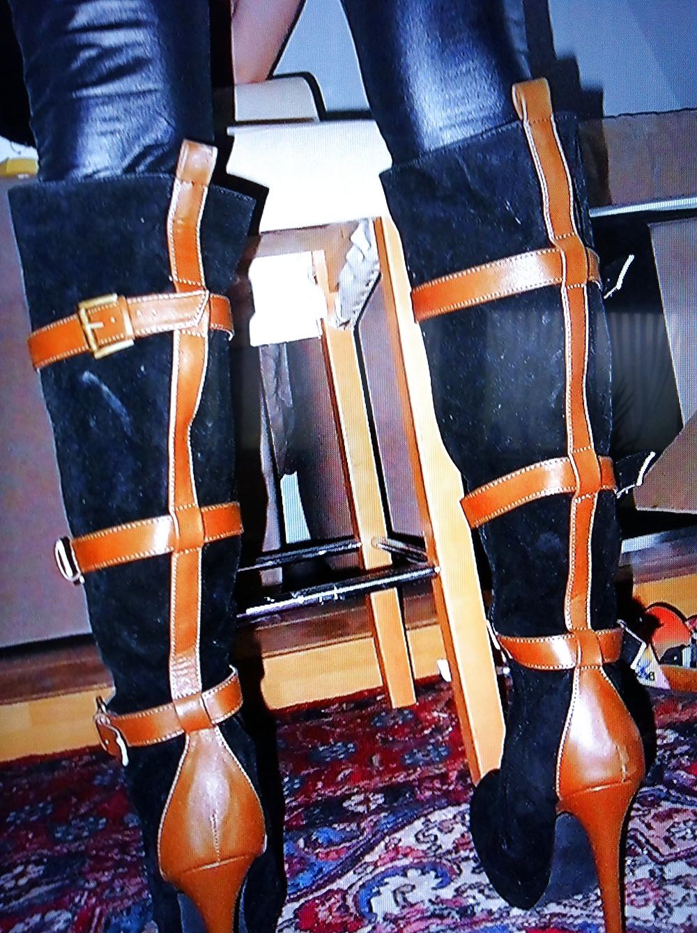 22P Meine Langen Beine mit Nylon und High Heels