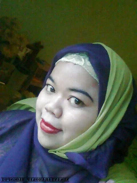 6P Indonesian hijab milf