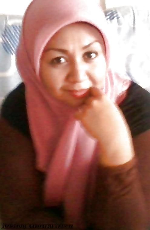 6P Indonesian hijab milf