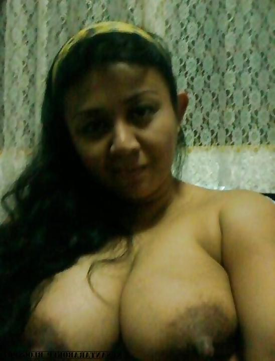 6P Indonesian hijab milf