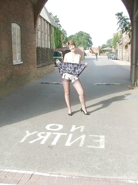 21P Naughty sara outdoor flashing
