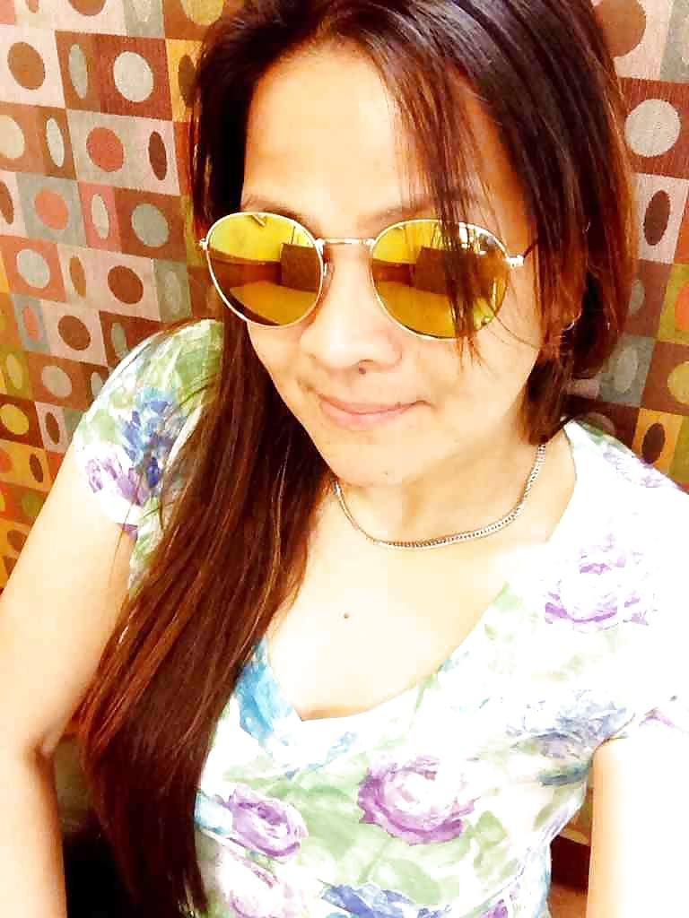 15P Asian milf