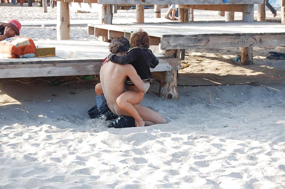 25P Fun with wife at the beach - 14