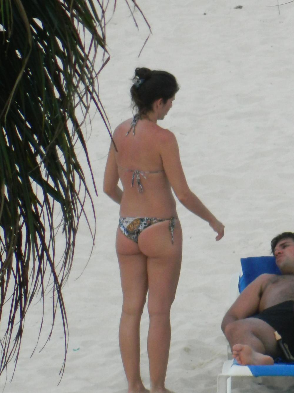 25P Sneaky beach shots part 2 - beach ass