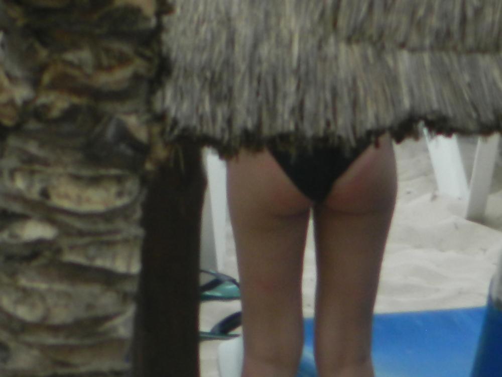 25P Sneaky beach shots part 2 - beach ass