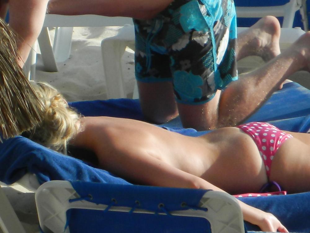 25P Sneaky beach shots part 2 - beach ass