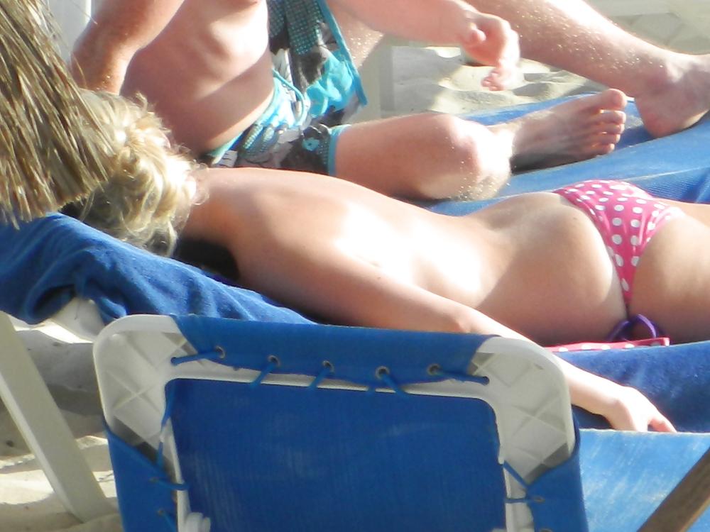 25P Sneaky beach shots part 2 - beach ass