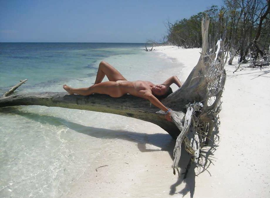 25P From the Moshe Files: Beach Babes To Look For This Summer