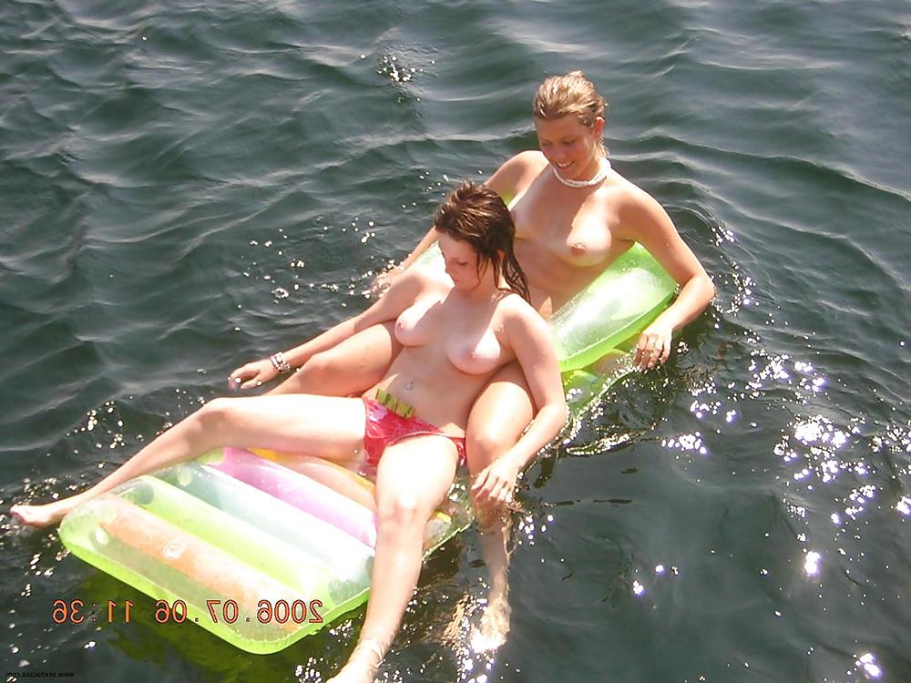 25P Which Girl Do You Want To Fuck? (G42 - Beach Special) 