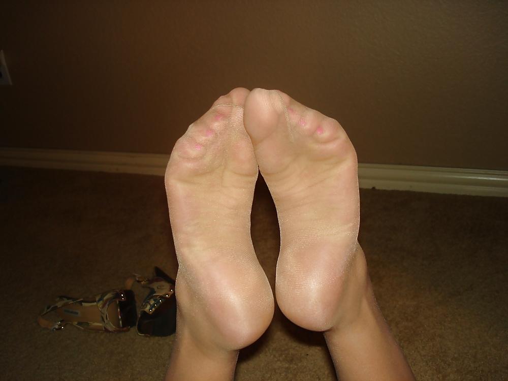 9P Wife's nylon toes