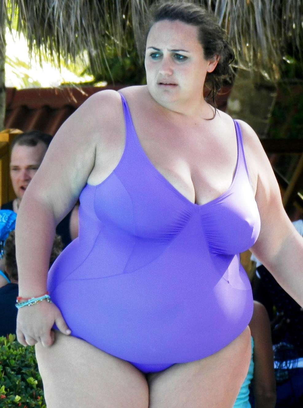 22P Beach boobs milfs and grannies 4