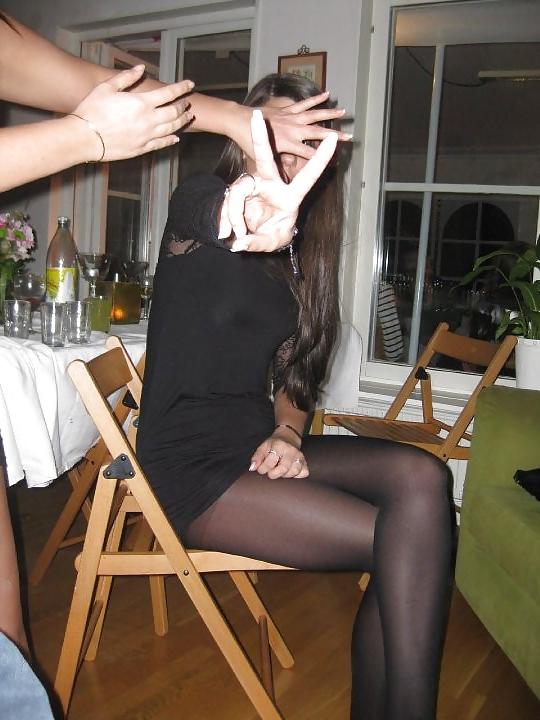 25P Nylon upskirt 4