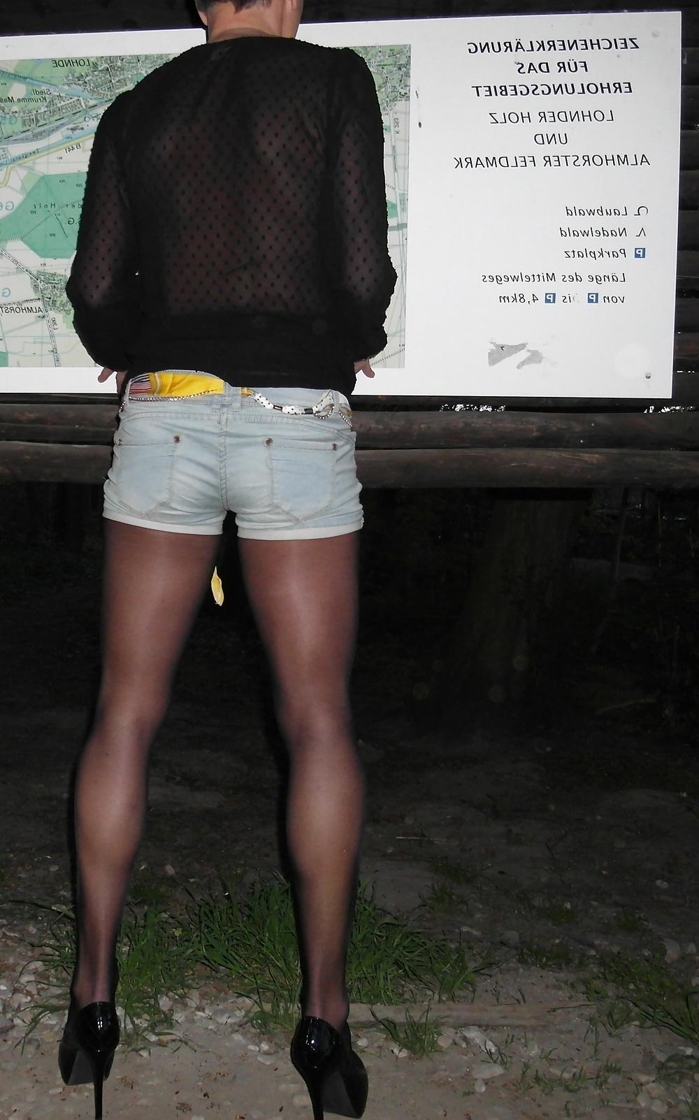 4P Blase gern Outdoor in Hannover Nylon Pantyhose cum blow
