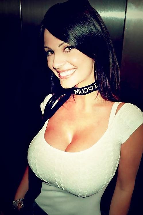11P Collared