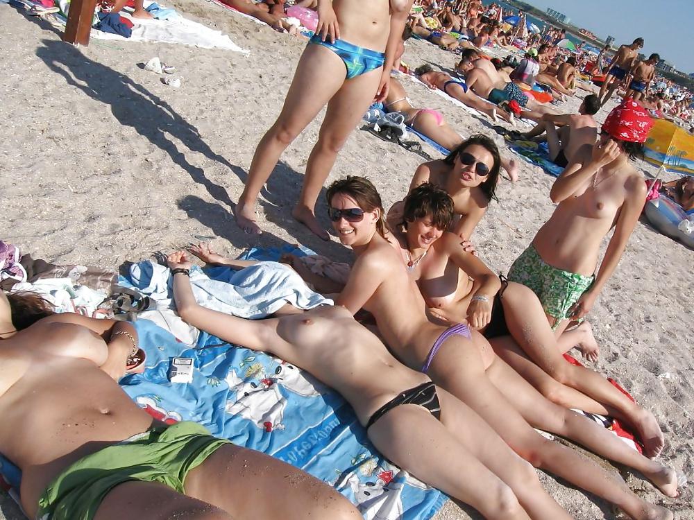 25P Naked on the beach 4