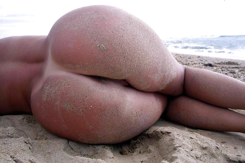 25P MILFs on the Beach - 16