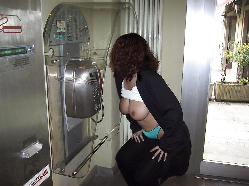 8P Flashing boobs telephone