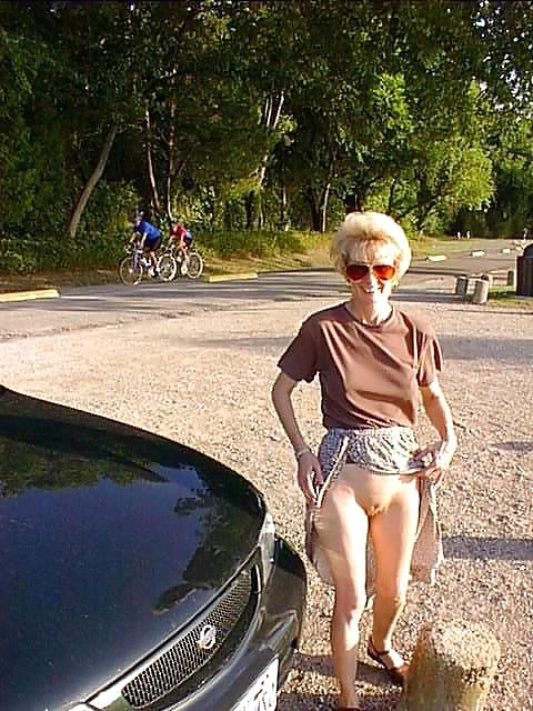25P More flashing Matures & Grannys