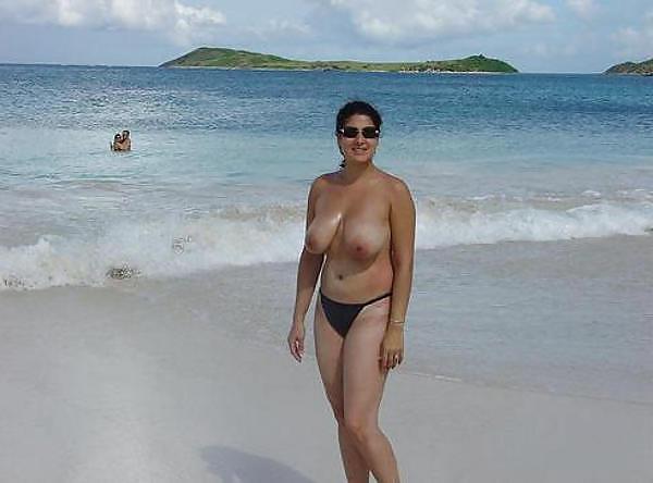 20P Naked beach 47.
