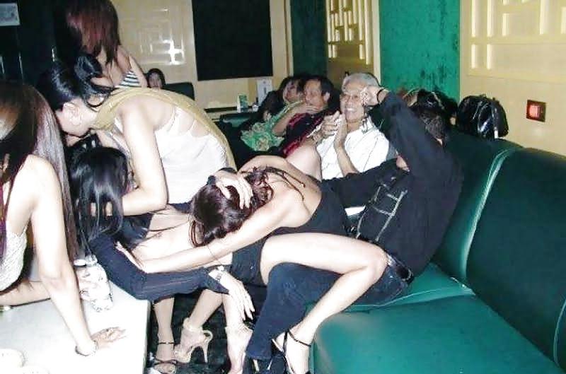 12P Sex Vacation Proves Too Much For This Old Dude To Handle