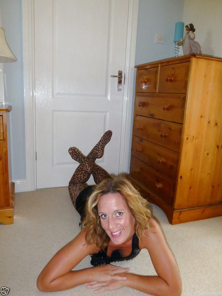 25P Hot Milfs & Cougars Mix