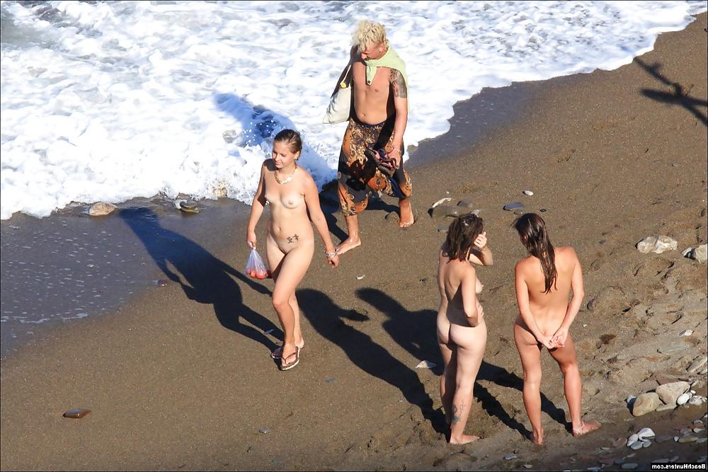 19P Naked Beach Girls 1