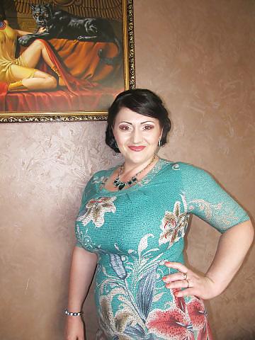 15P Busty Russian Woman 1706