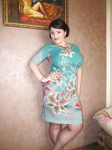 15P Busty Russian Woman 1706