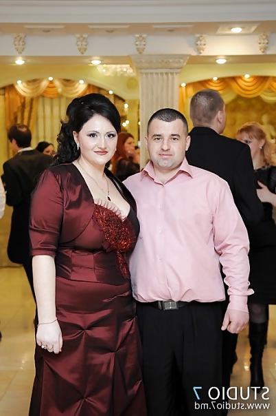 15P Busty Russian Woman 1706