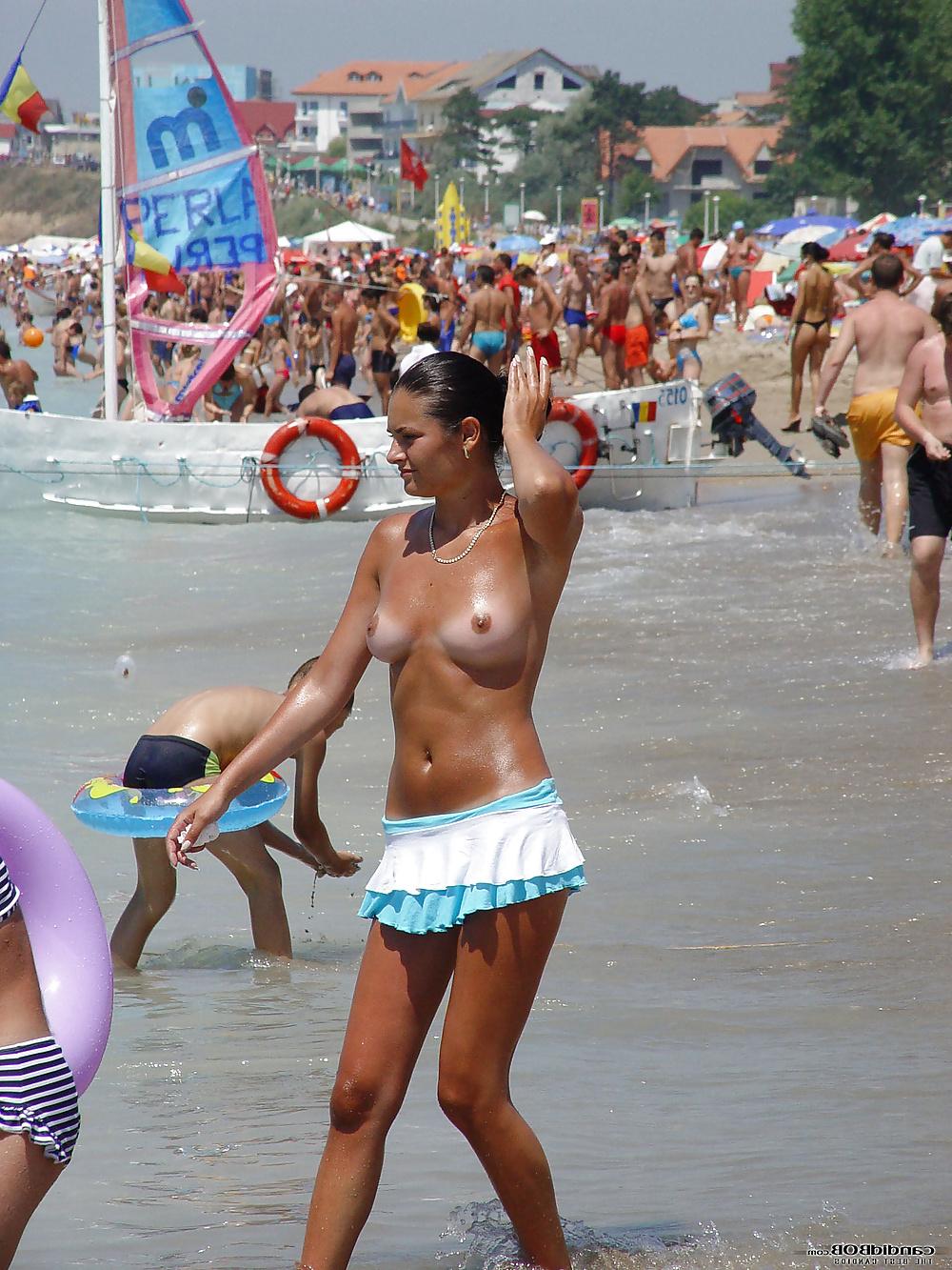 25P Naked on the beach 3