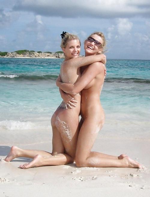 20P Naked at the beach 10.