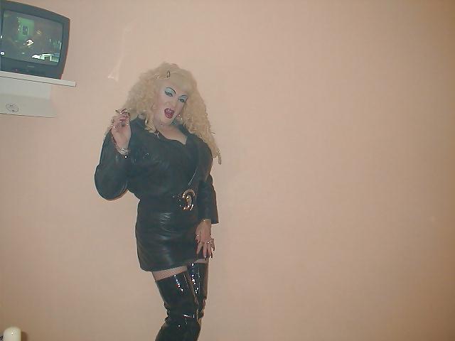 24P Leather Isabelle