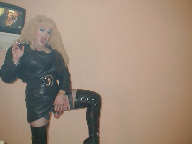 24P Leather Isabelle