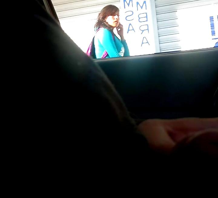 7P Flashing, exhibicionismo mostrando el pene en la calle