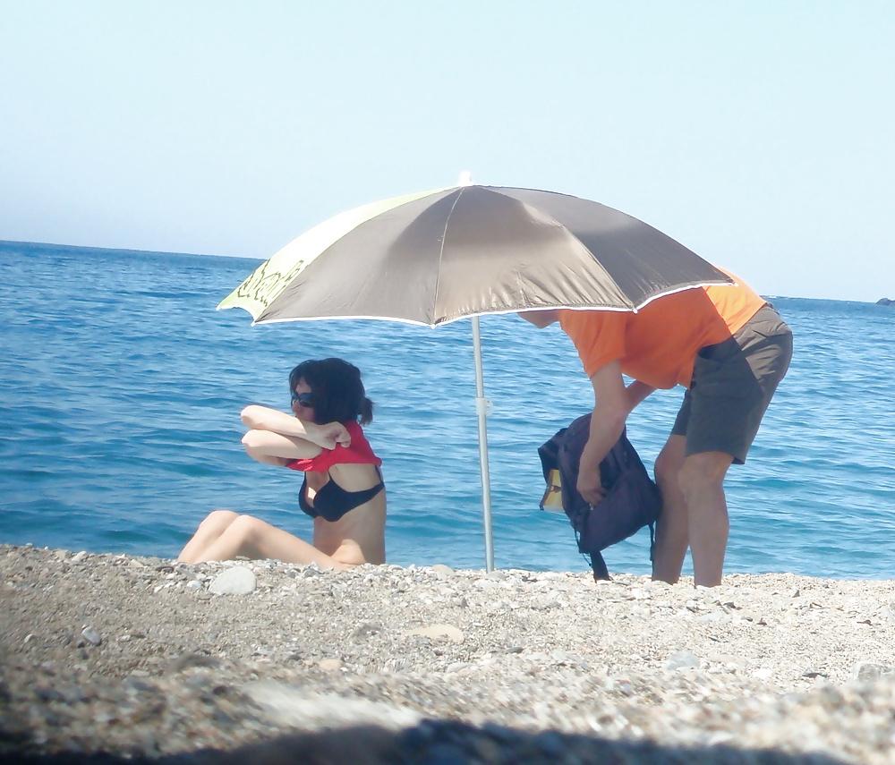 25P Beach undressing 8.